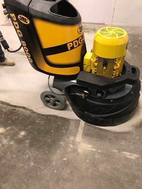 Industrial planetary diamond grinding machine with integrated dust-free vacuum hose attachment